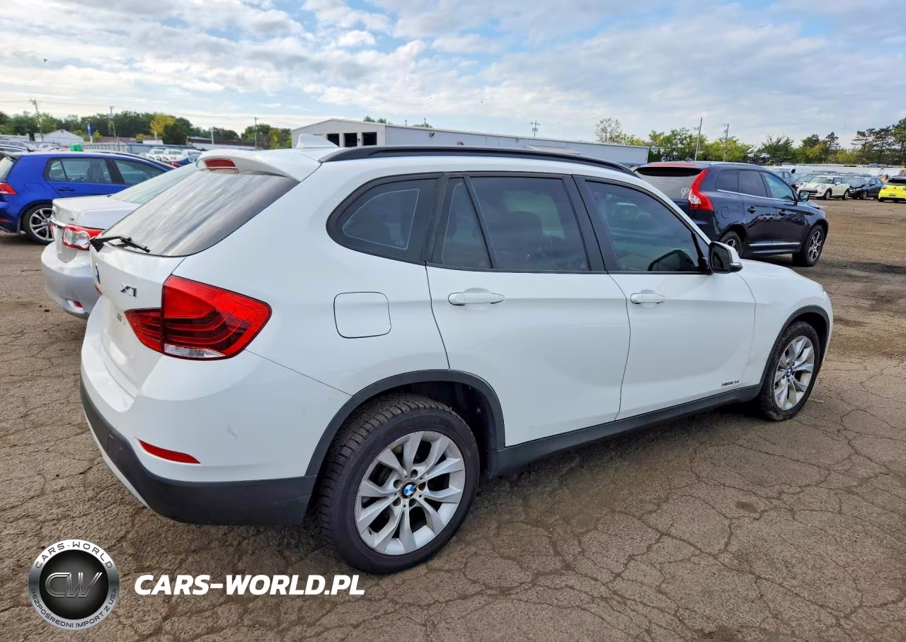 2014 BMW X1 xDrive28I VIN:WBAVL1C56EVR94168 - 3