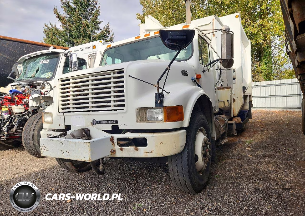 2000 International 4900 Packer Garbage Truck – zdjęcie 1 z 12