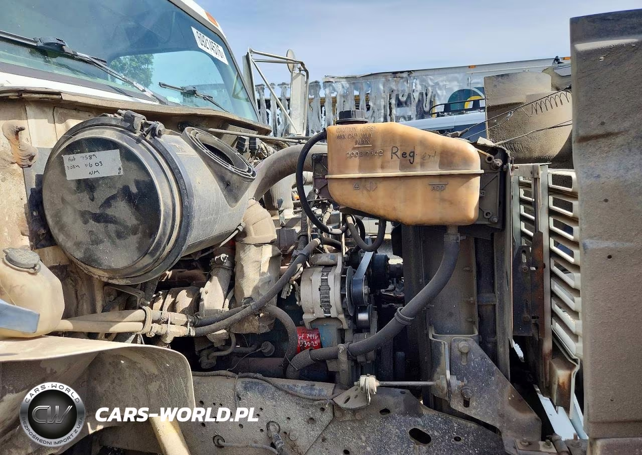 2000 International 4900 Packer Garbage Truck VIN:1HTSDAAN4YH247888 - 10