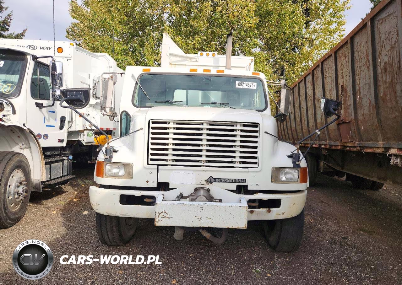 2000 International 4900 Packer Garbage Truck VIN:1HTSDAAN4YH247888 - 5