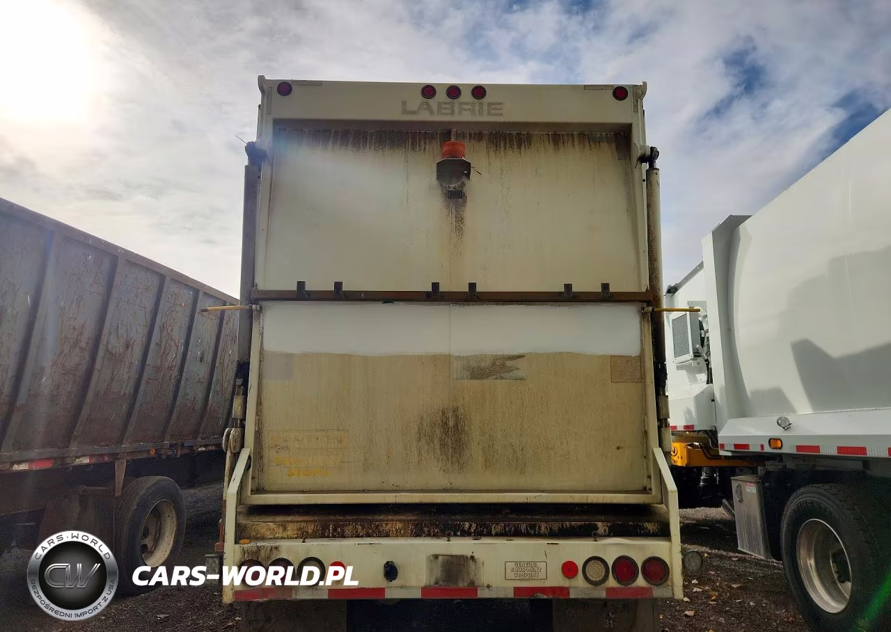 2000 International 4900 Packer Garbage Truck VIN:1HTSDAAN4YH247888 - 6