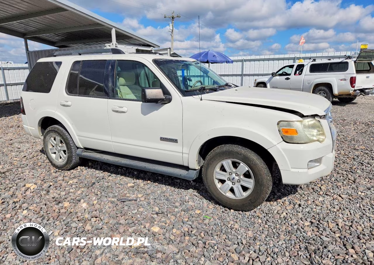 2008 Ford Explorer Xlt VIN:1FMEU73E28UB19503 - 4