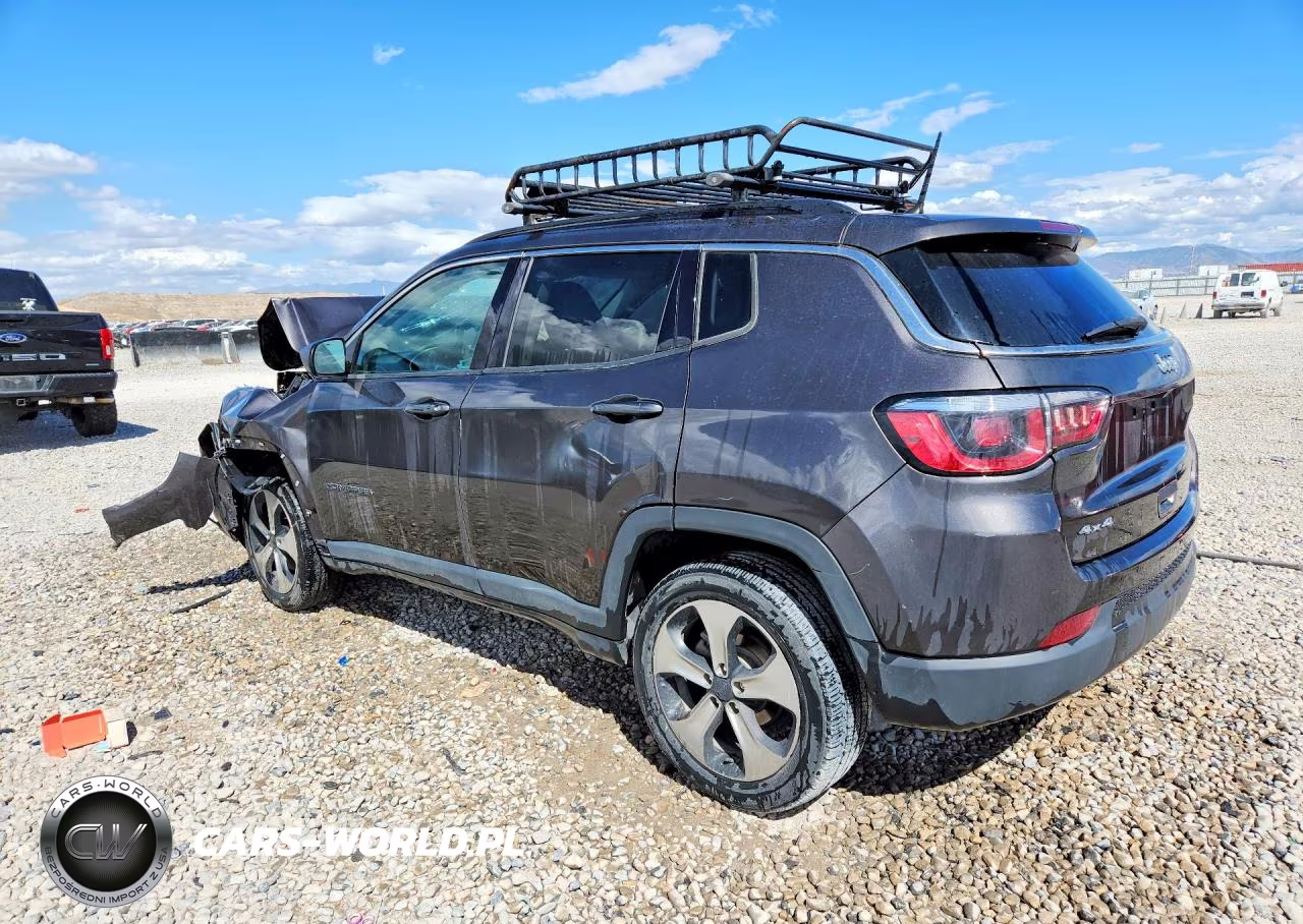 2018 Jeep Compass Latitude VIN:3C4NJDBBXJT114620 - 2