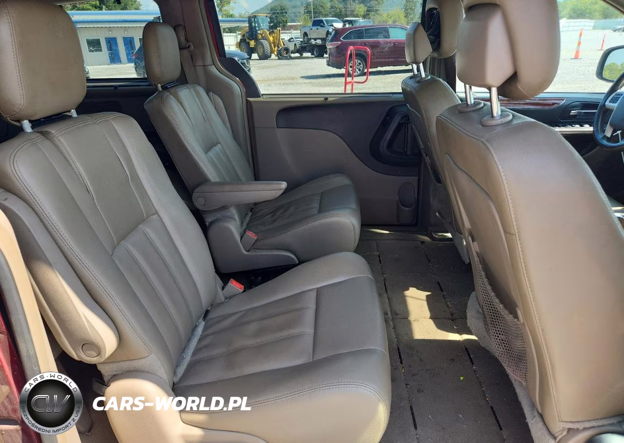 2016 Chrysler Town & Country Touring VIN:2C4RC1BG3GR207710 - 11