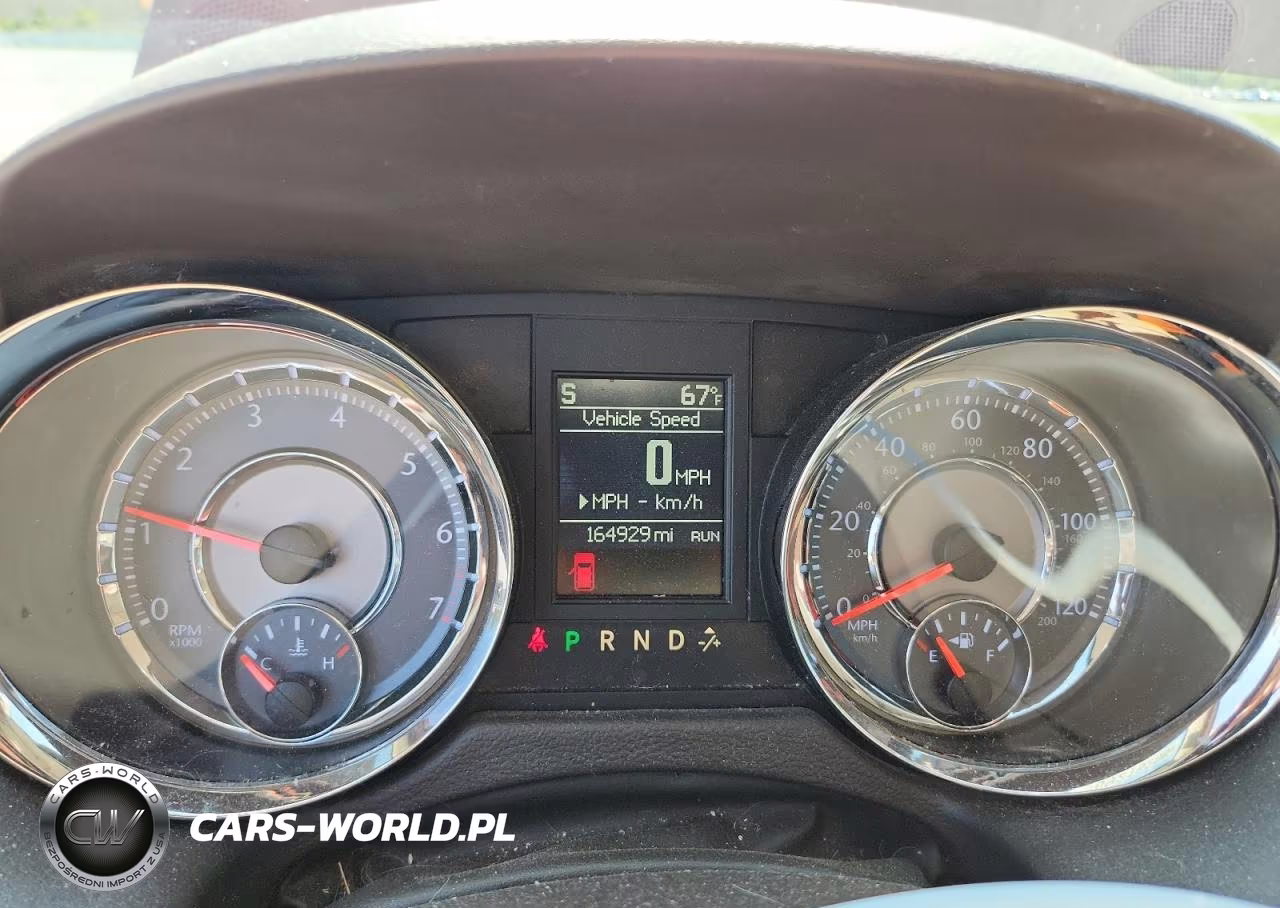 2016 Chrysler Town & Country Touring VIN:2C4RC1BG3GR207710 - 9