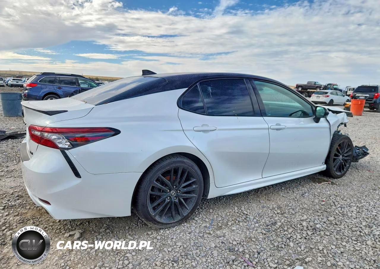 2021 Toyota Camry Xse VIN:4T1K61AK5MU444532 - 3