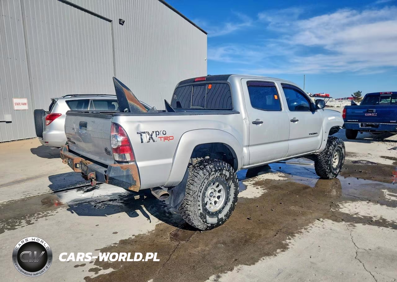 2011 Toyota Tacoma V6 VIN:3TMLU4EN0BM068859 - 3