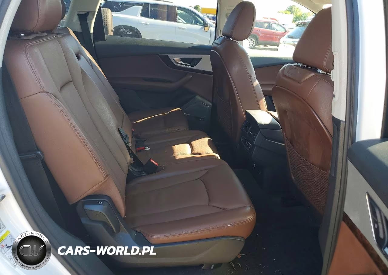 2018 Audi Q7 Premium Plus VIN:WA1LHAF79JD037911 - 11
