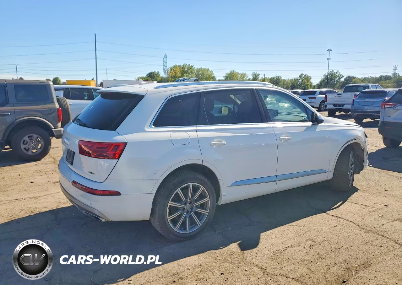 2018 Audi Q7 Premium Plus VIN:WA1LHAF79JD037911 - 3