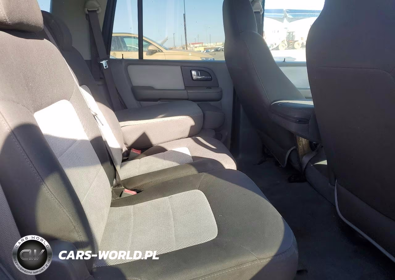 2005 Ford Expedition Xls VIN:1FMPU13545LA15621 - 10