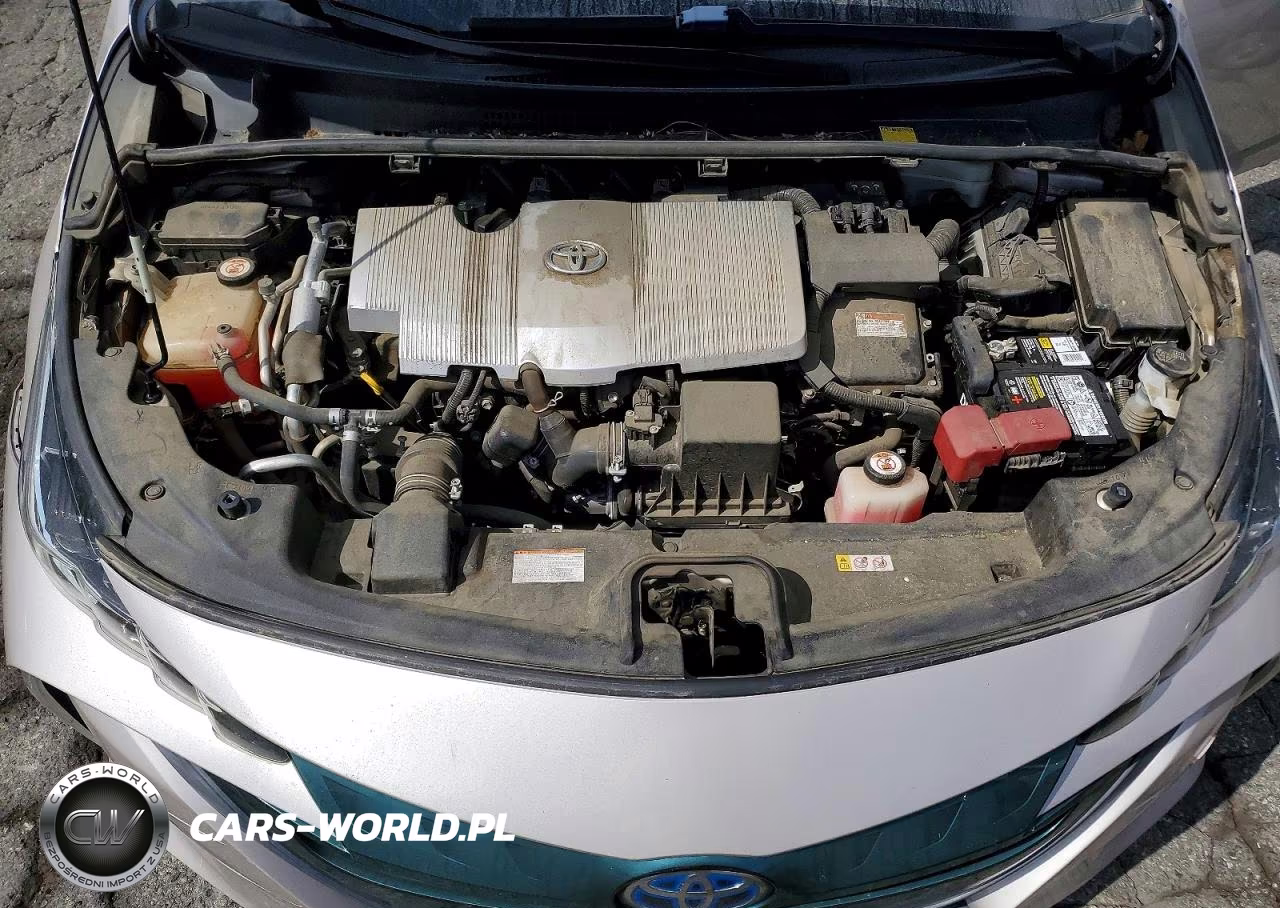 2018 Toyota Prius Prime Plus VIN:JTDKARFP8J3085779 - 11