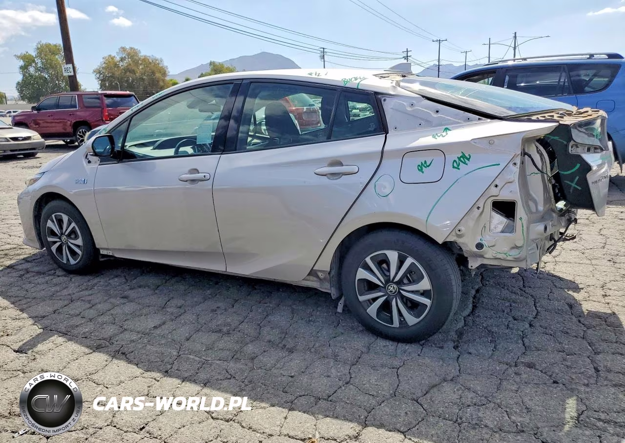 2018 Toyota Prius Prime Plus VIN:JTDKARFP8J3085779 - 2