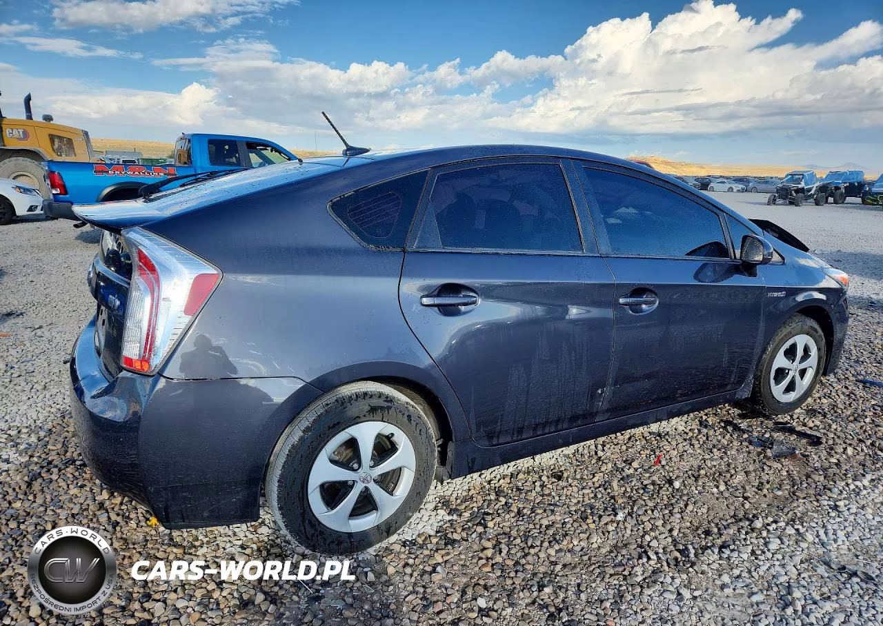 2015 Toyota Prius Four VIN:JTDKN3DU5F1884657 - 3