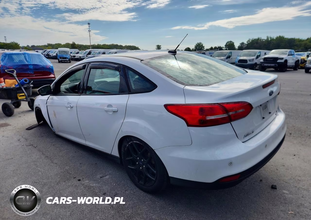 2016 Ford Focus Se VIN:1FADP3F27GL214294 - 2