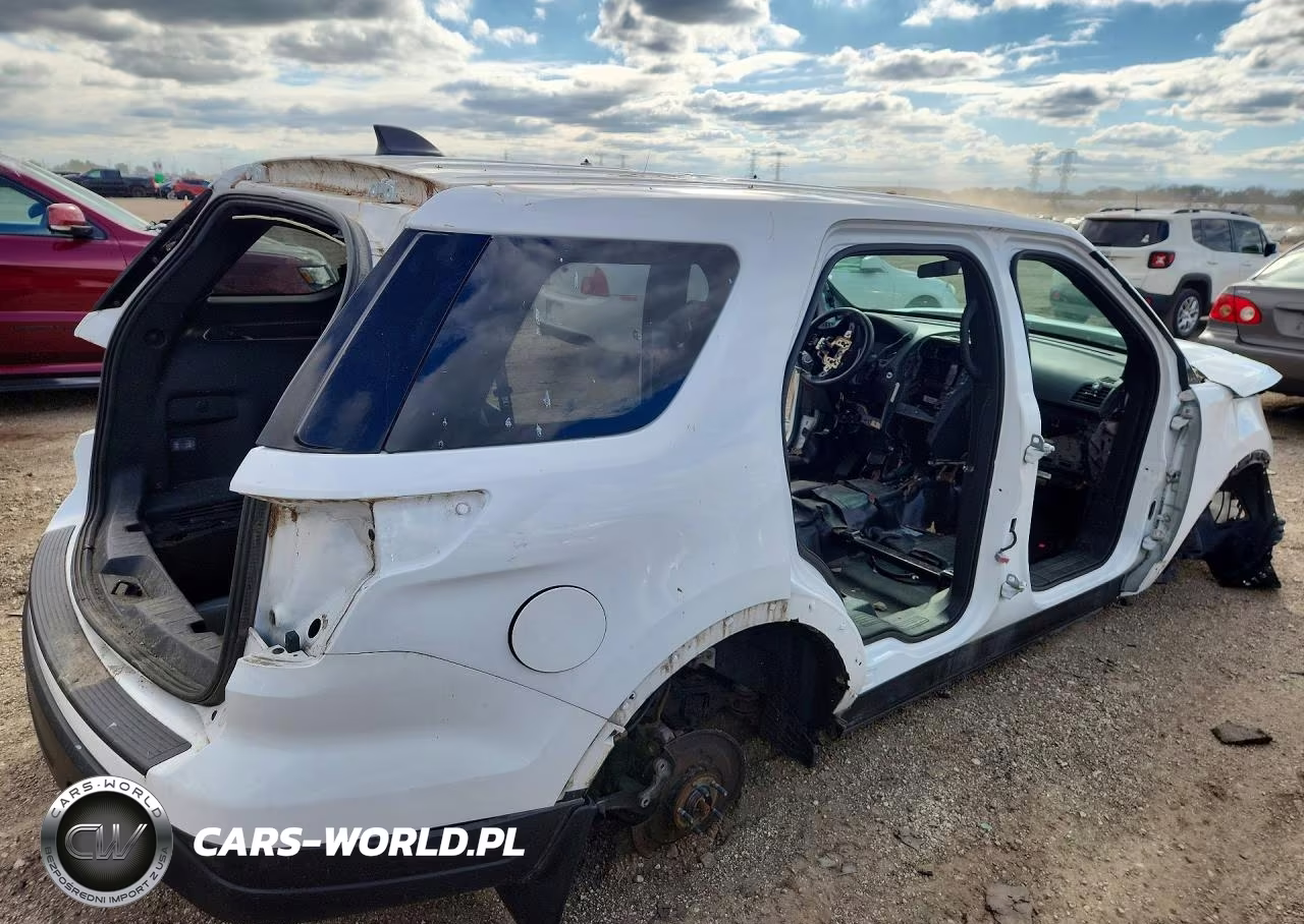 2019 Ford Explorer Police Interceptor VIN:1FM5K8AR6KGA12977 - 3