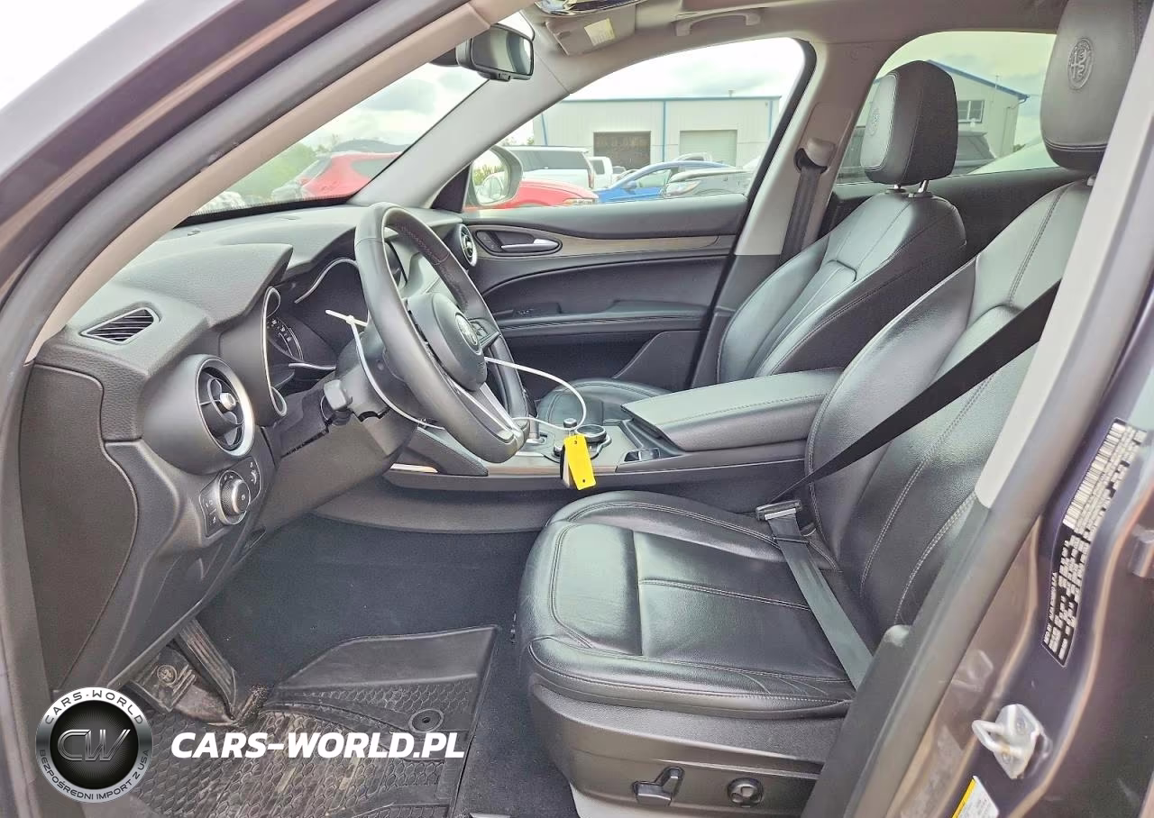 2019 Alfa Romeo Stelvio Ti VIN:ZASPAKBN7K7C52653 - 7