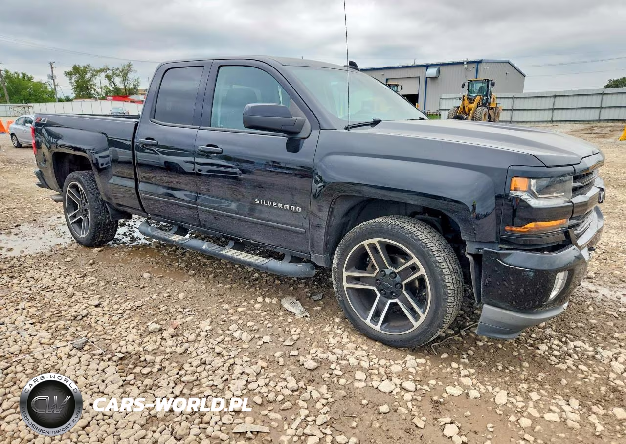2018 Chevrolet Silverado K1500 Lt VIN:1GCVKREC8JZ211628 - 4