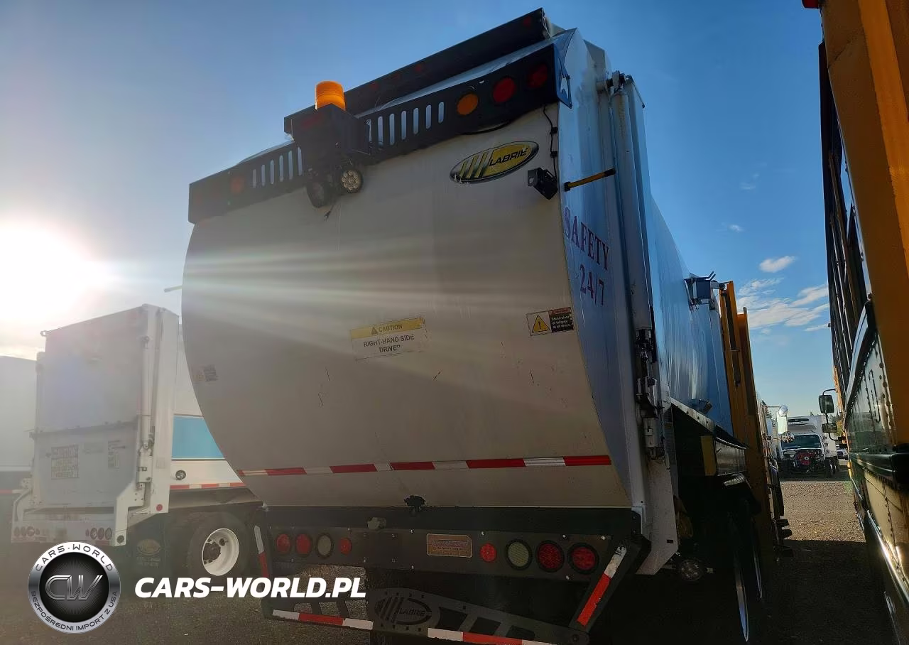 2009 Peterbilt 320 Packer Garbage Truck VIN:3BPZL00X29F719664 - 3