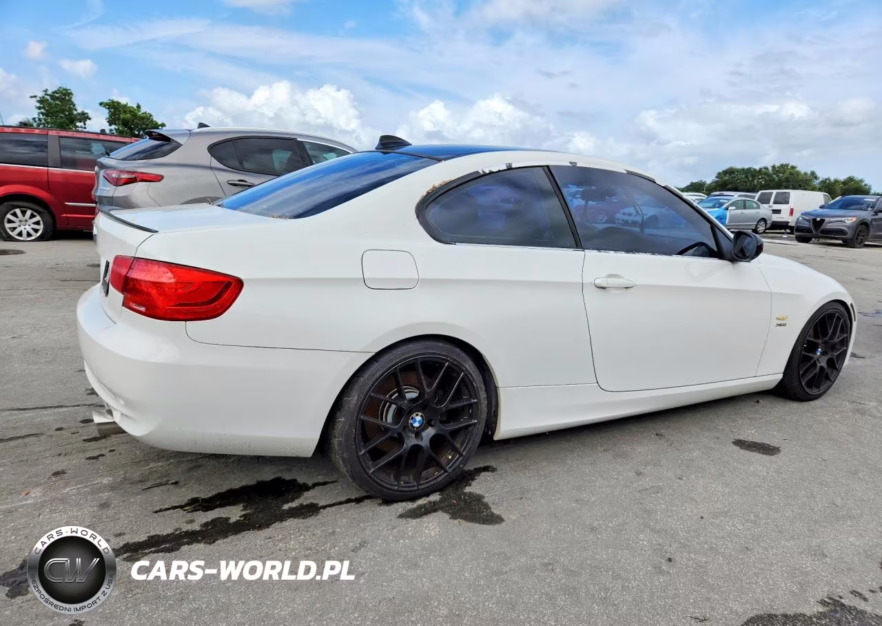 2012 BMW 335 Xi VIN:WBAKF9C51CE859654 - 3
