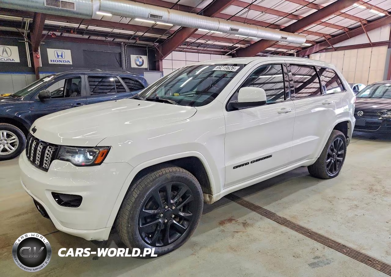 2020 Jeep Grand Cherokee Laredo
