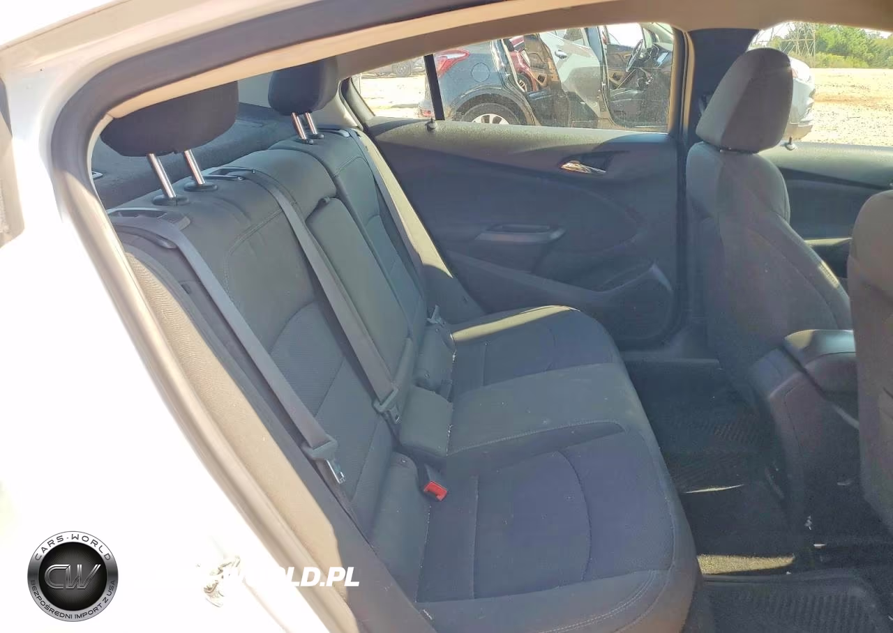 2017 Chevrolet Cruze Lt VIN:1G1BE5SM8H7243459 - 10