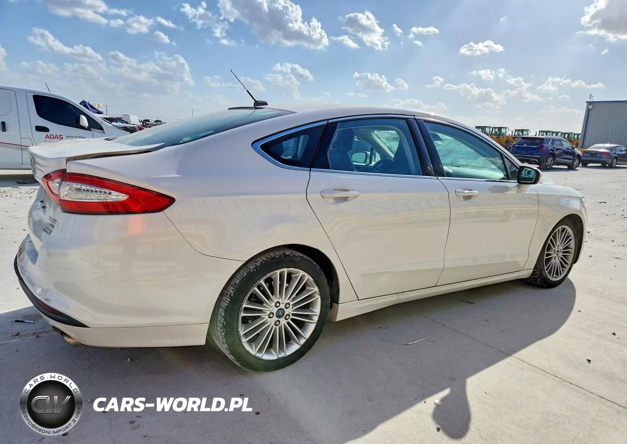 2014 Ford Fusion Se VIN:3FA6P0HD8ER329622 - 3