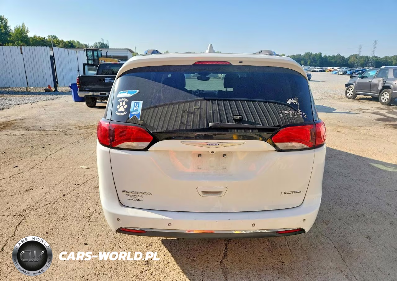 2018 Chrysler Pacifica Limited VIN:2C4RC1GG1JR232654 - 6