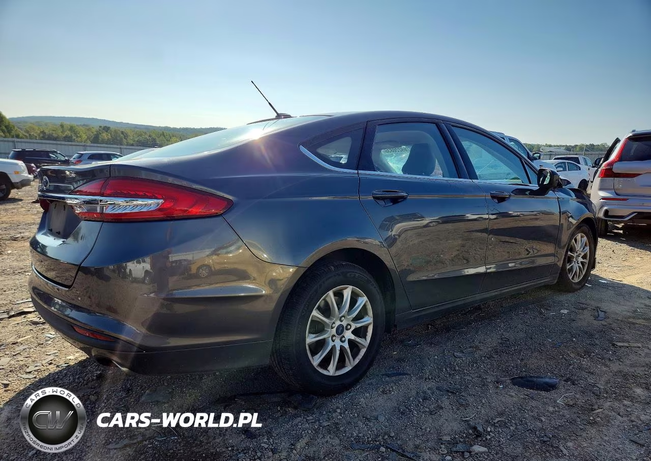 2017 Ford Fusion S VIN:3FA6P0G76HR103661 - 3