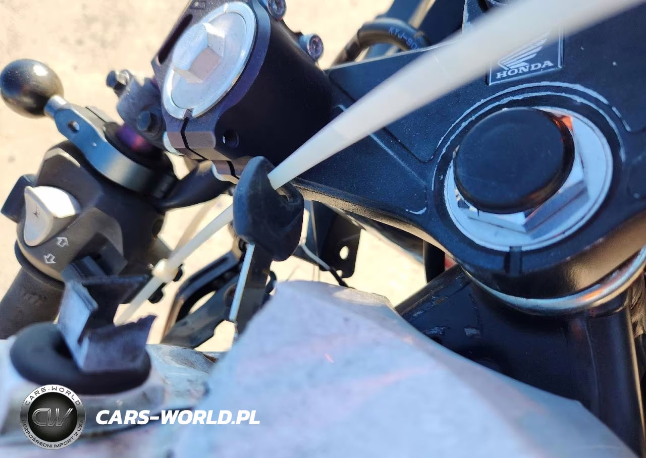 2015 Honda Cbr300 R VIN:MLHNC5104F5101026 - 8