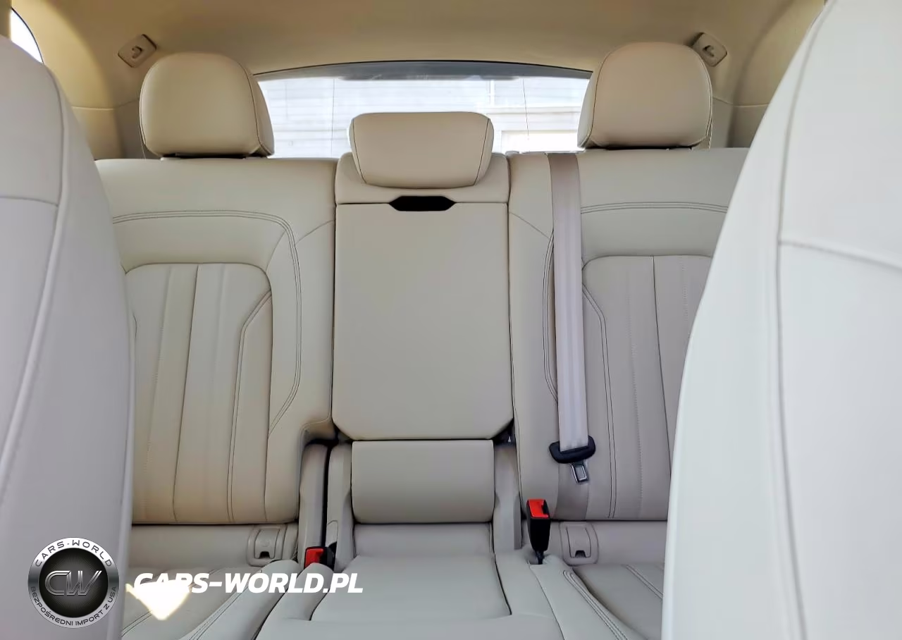 2023 Audi Q5 Premium Plus 45 VIN:WA1EAAFY0P2113073 - 10