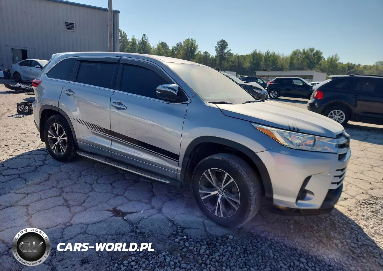2017 Toyota Highlander Le VIN:5TDZZRFH6HS207984 - 4