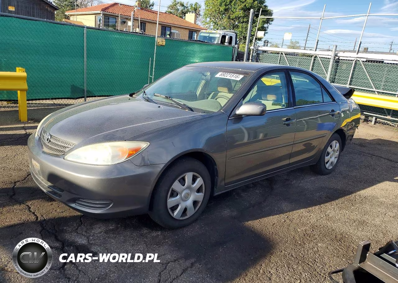 2004 Toyota Camry Le