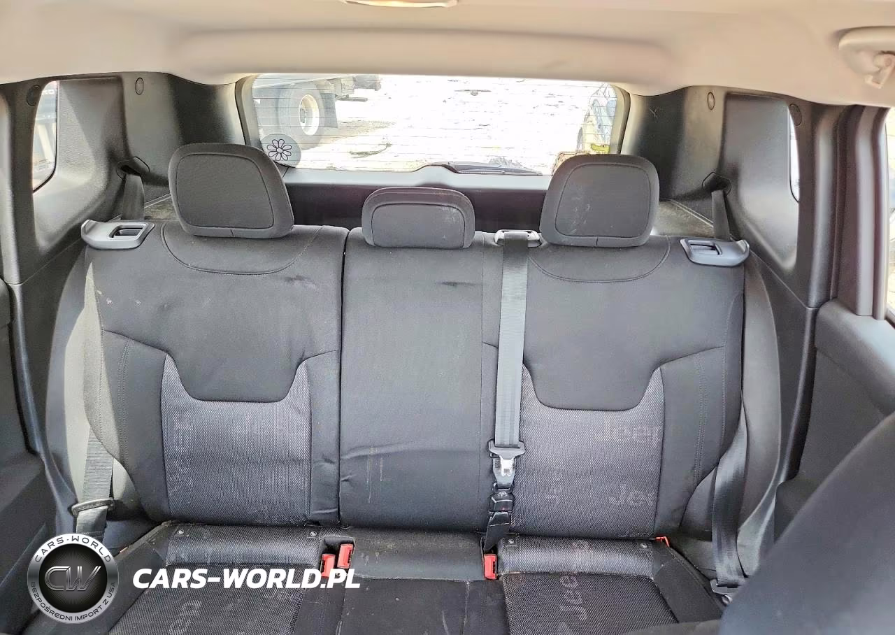 2015 Jeep Renegade Latitude VIN:ZACCJBBT8FPC36301 - 10