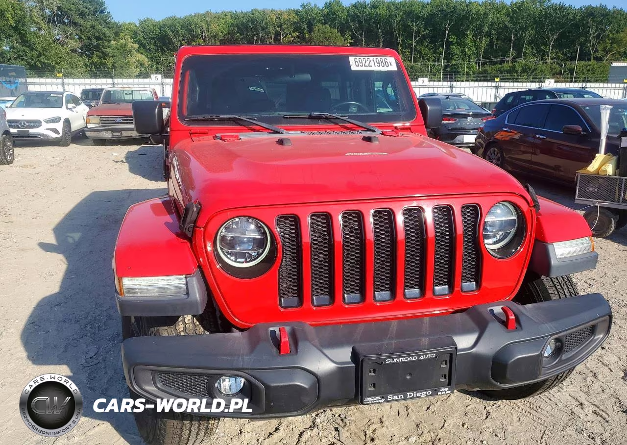 2020 Jeep Wrangler Unlimited Sahara VIN:1C4HJXEG9LW261160 - 5