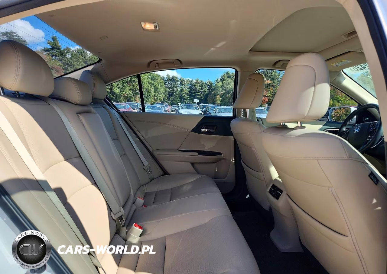 2017 Honda Accord Touring VIN:1HGCR3F96HA021906 - 10