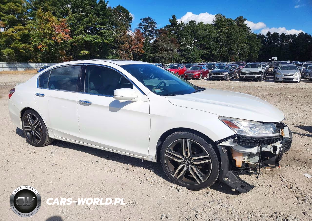 2017 Honda Accord Touring VIN:1HGCR3F96HA021906 - 4