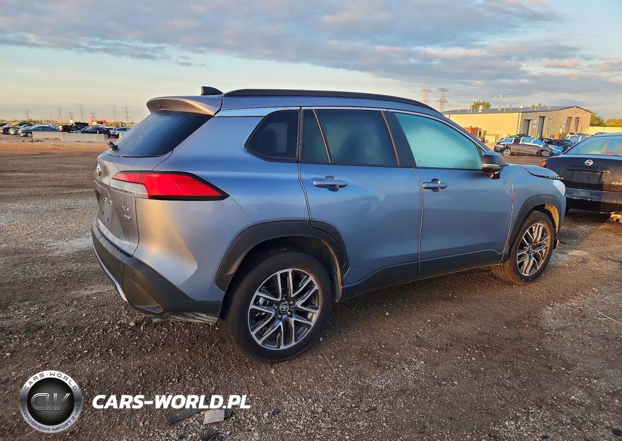 2026 Toyota Corolla Cross Xle VIN:7MUDAABG6TV157389 - 3
