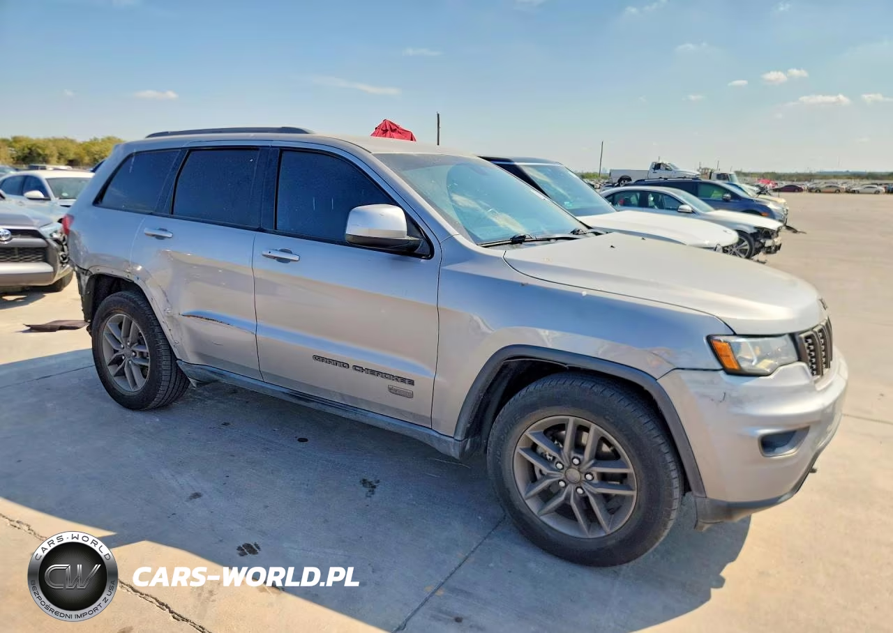 2016 Jeep Grand Cherokee Laredo VIN:1C4RJEAG6GC369239 - 4