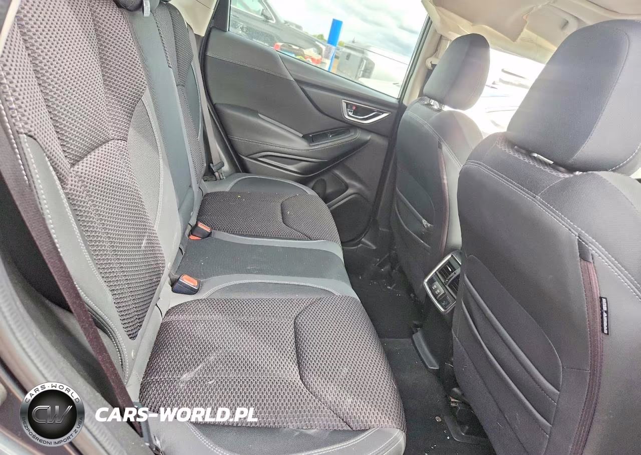 2020 Subaru Forester Premium VIN:JF2SKAJC2LH481734 - 11