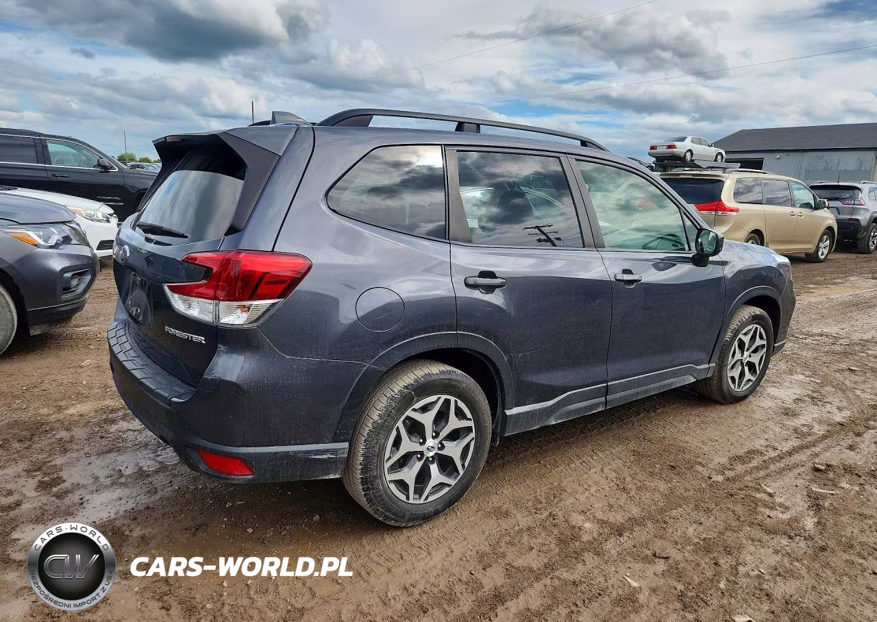 2020 Subaru Forester Premium VIN:JF2SKAJC2LH481734 - 3