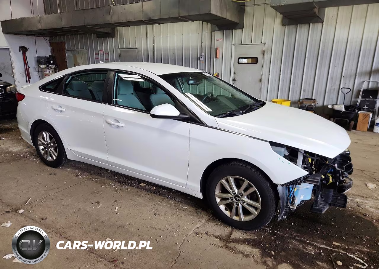 2016 Hyundai Sonata Se VIN:5NPE24AF3GH303488 - 4