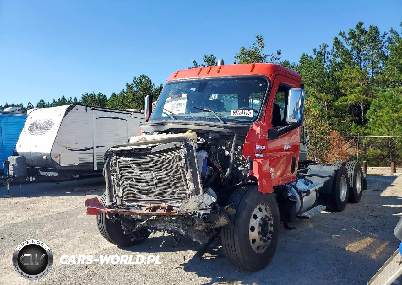 2020 Freightliner Cascadia 126 Semi Truck