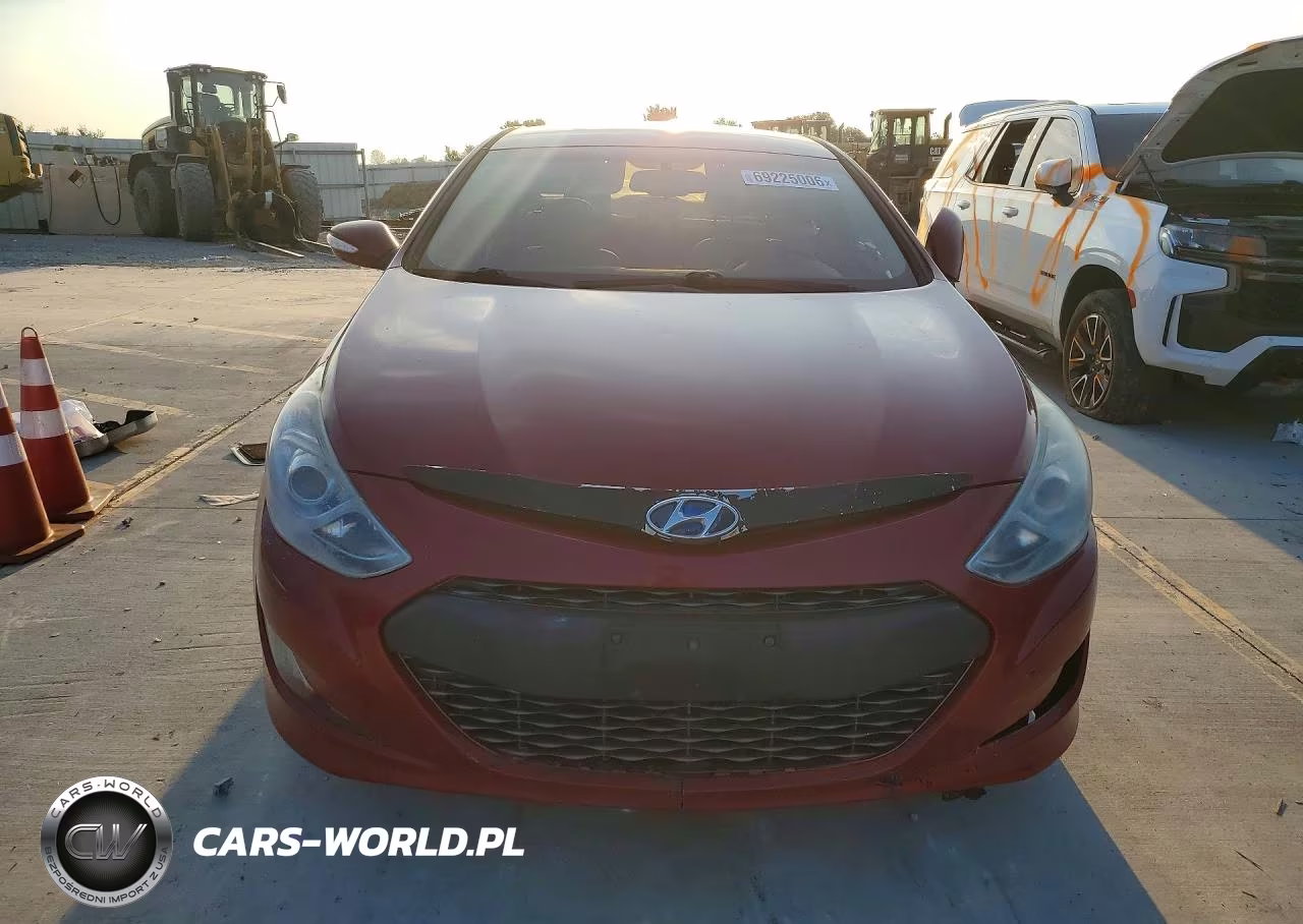 2015 Hyundai Sonata Hybrid Base VIN:KMHEC4A49FA130881 - 5