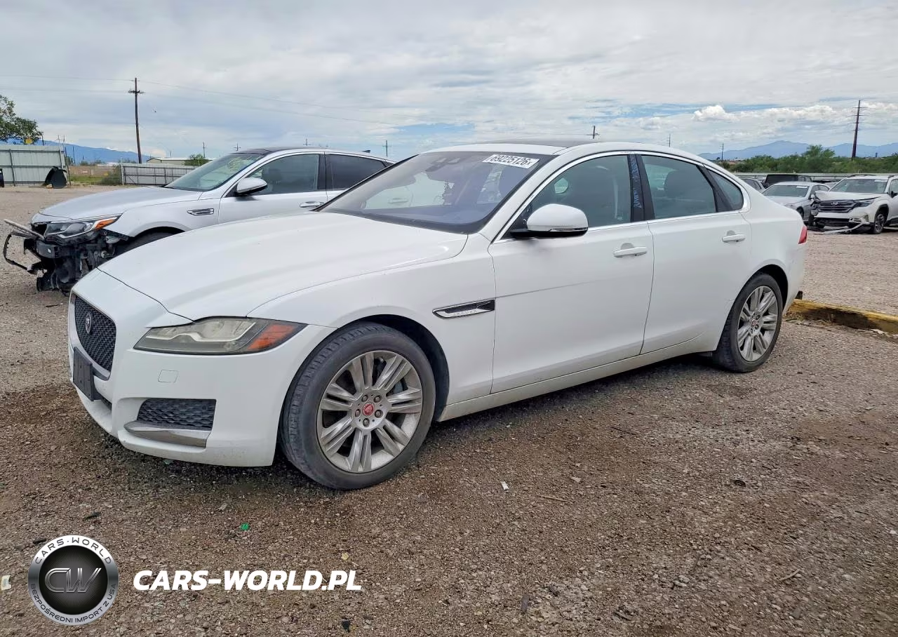 2017 JAGUAR XF PREMIUM