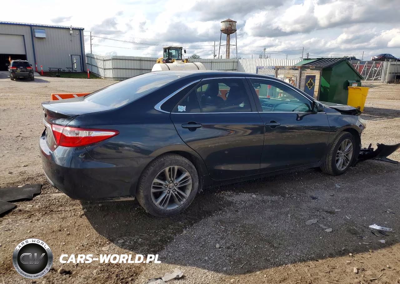 2016 Toyota Camry Se VIN:4T1BF1FK4GU519332 - 3