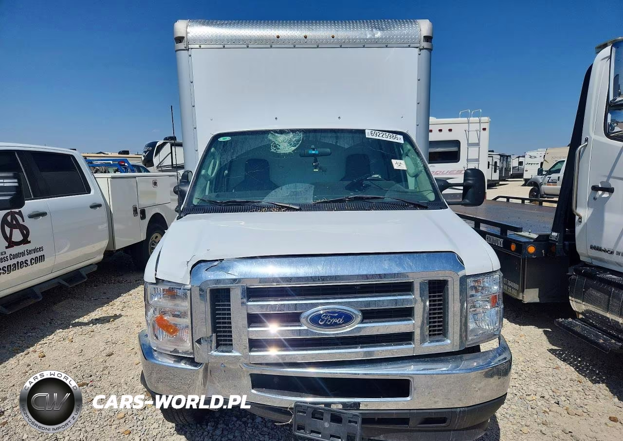 2025 Ford Econoline E350 Super Duty Cutaway Van VIN:1FDWE3FNXSDD31515 - 5