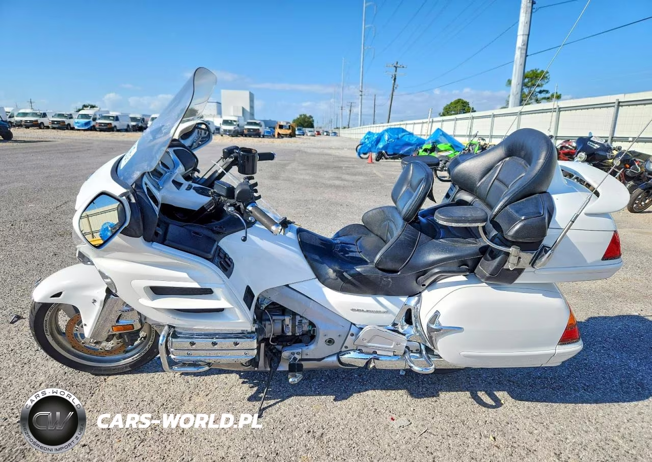 2005 Honda Gl1800 A VIN:1HFSC47415A401354 - 3