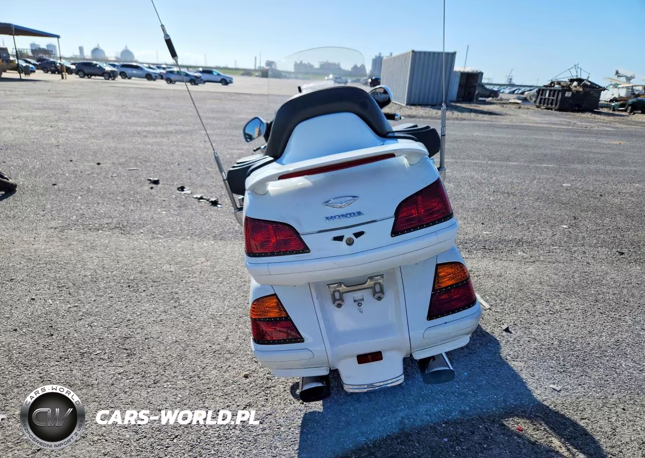 2005 Honda Gl1800 A VIN:1HFSC47415A401354 - 4