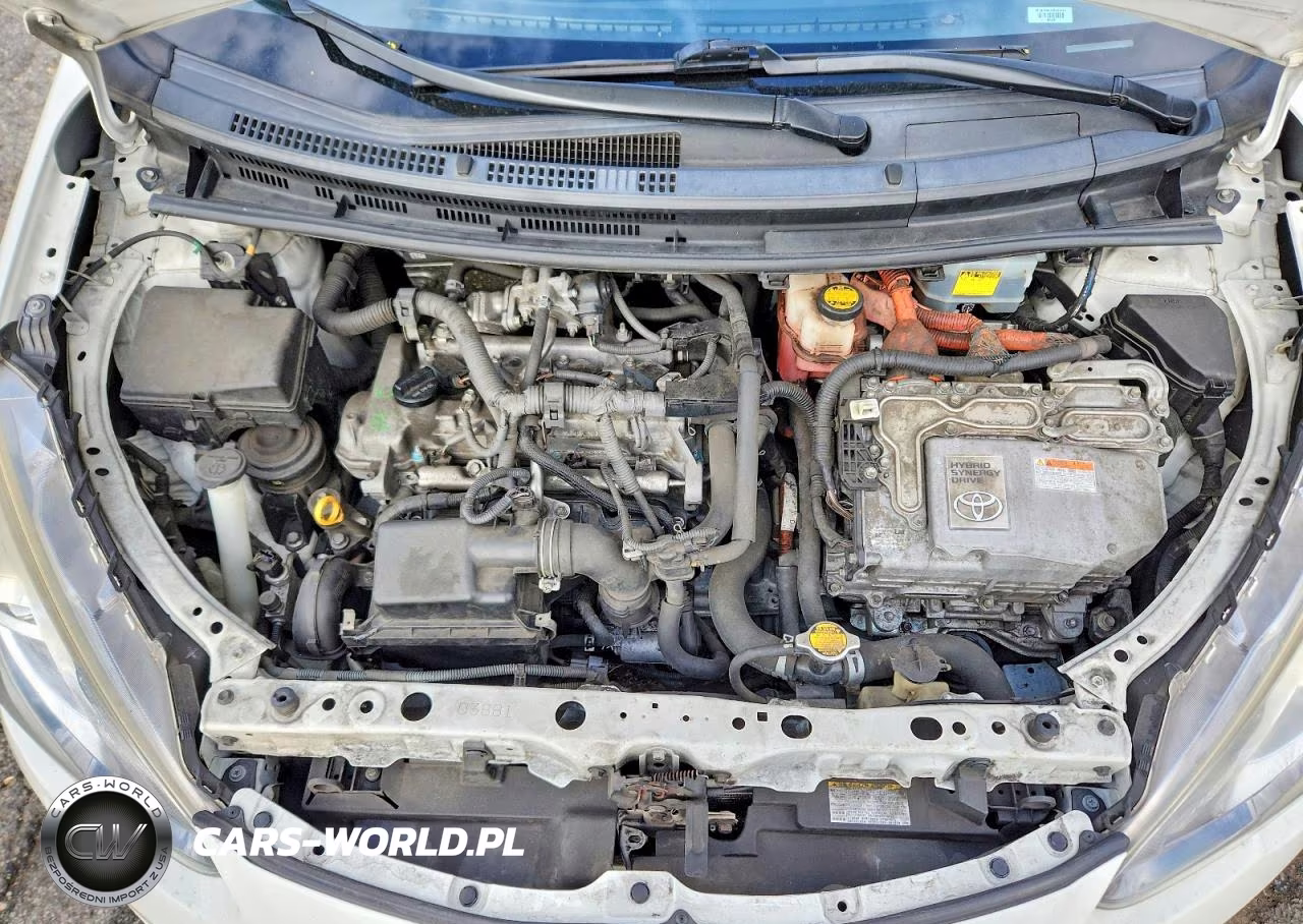 2015 Toyota Prius C Four VIN:JTDKDTB38F1100680 - 11