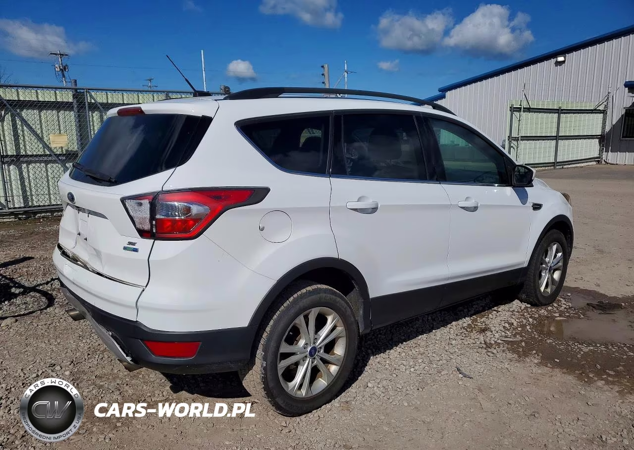 2017 Ford Escape Se VIN:1FMCU9GD3HUA42189 - 3